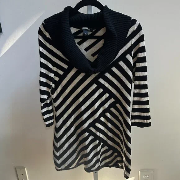 White House Black Market Women's Black White w/Gold Shimmer Cowl Sweater Sz M - Picture 4 of 7